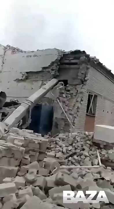 �� ����� ����� �**����