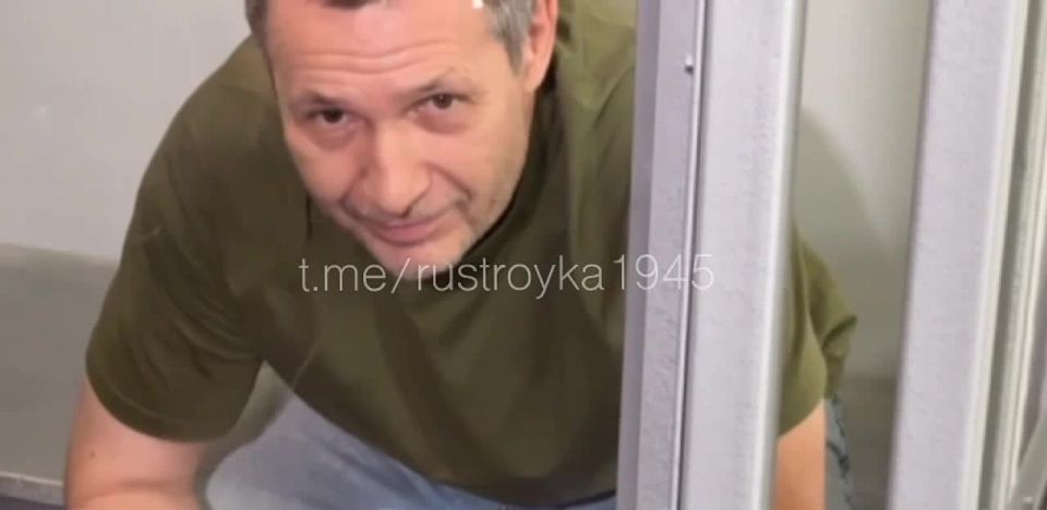 Мужик, конечно, мощнейший. Сына его могилизировали еще 2 года назад, а отцу даже не вернули тело