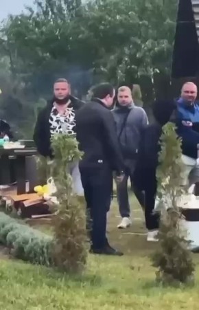  : .      ,       ,        