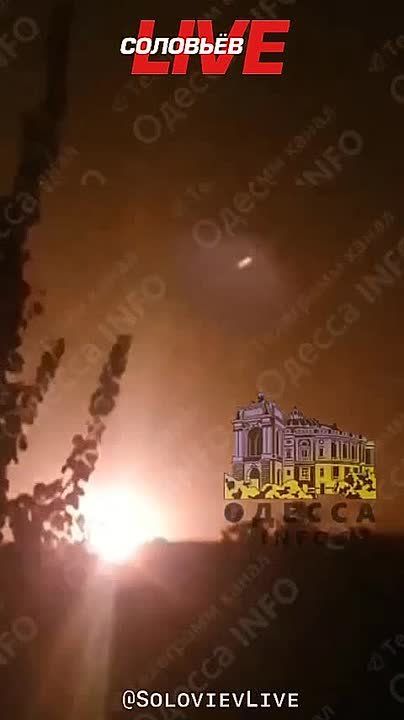 В ночь на 26 сентября Вооруженные силы России нанесли мощный комбинированный удар с применением беспилотников и авиабомб по военным и стратегическим объектам укронацистов