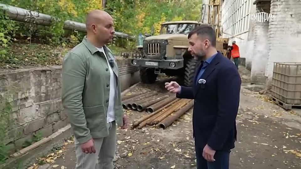 &quot; ,   &quot;:           &quot;&quot;  