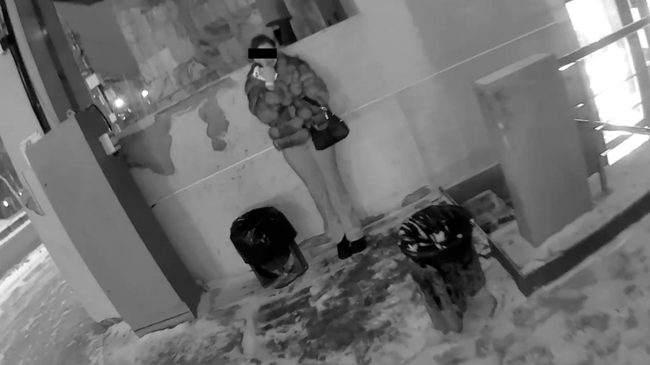 Девушка укусила гостя в новосибирском баре